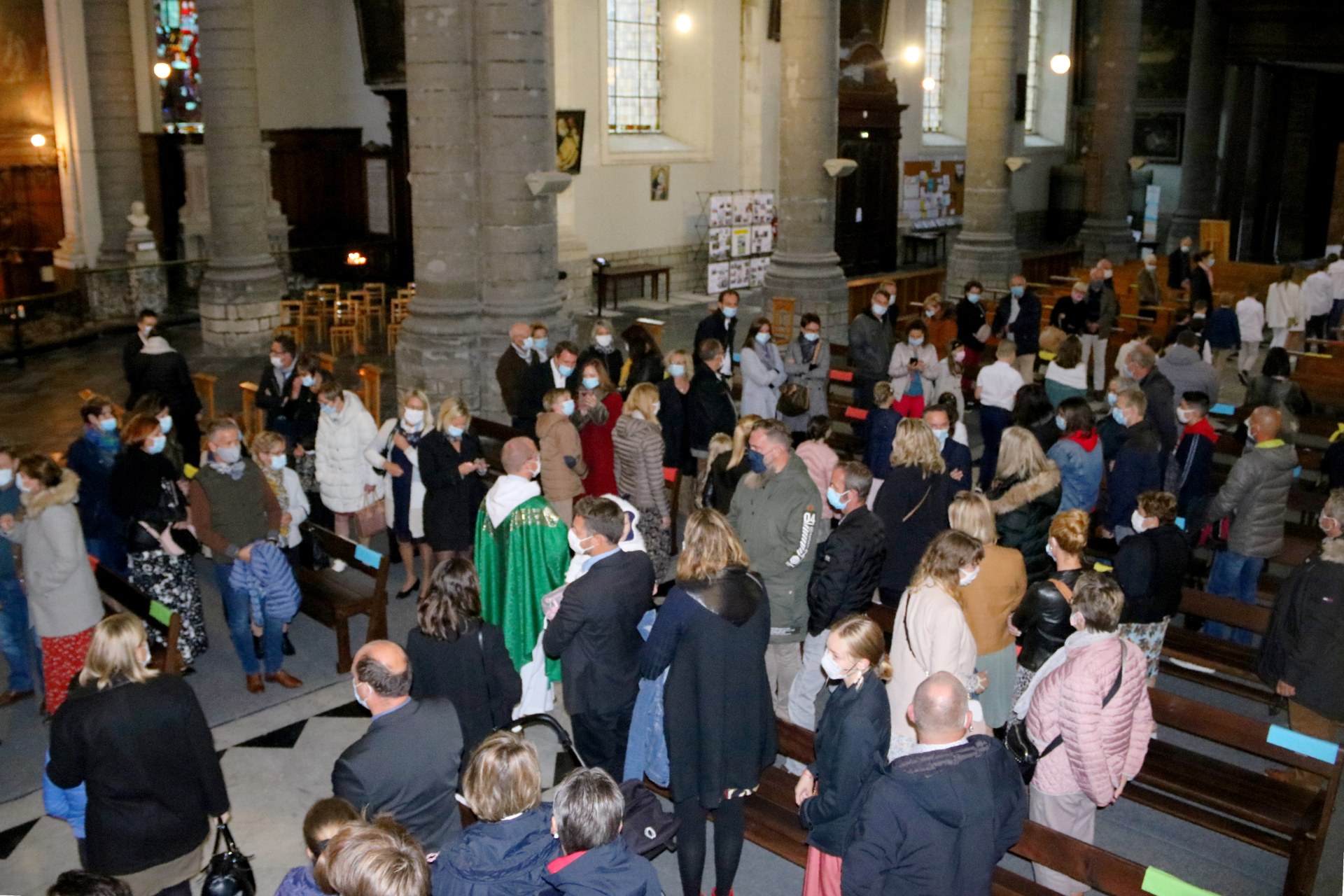 2009_Premières communions (St Jean Gr2) 107