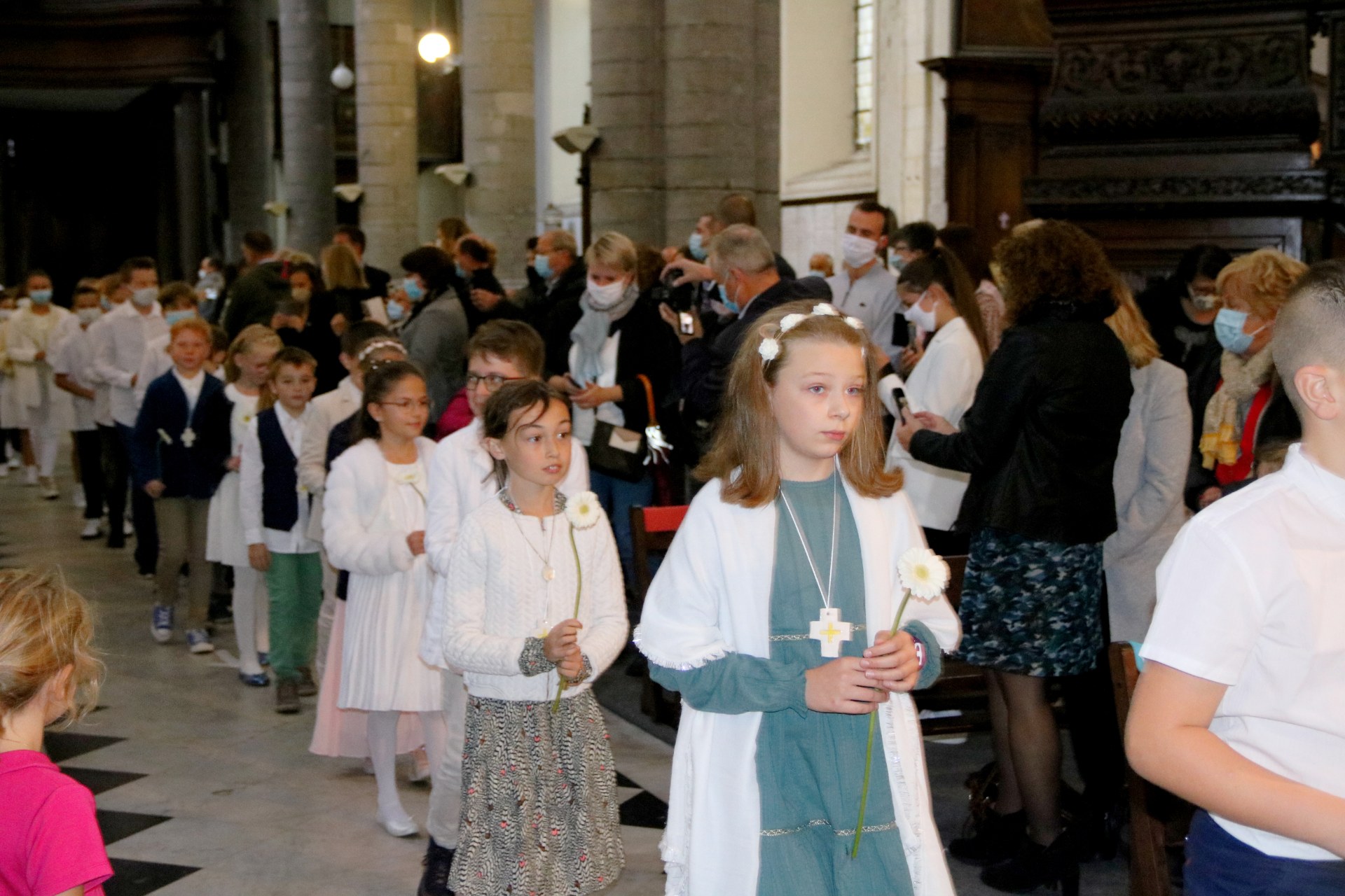 2009_Premières communions (St Jean Gr2) 18