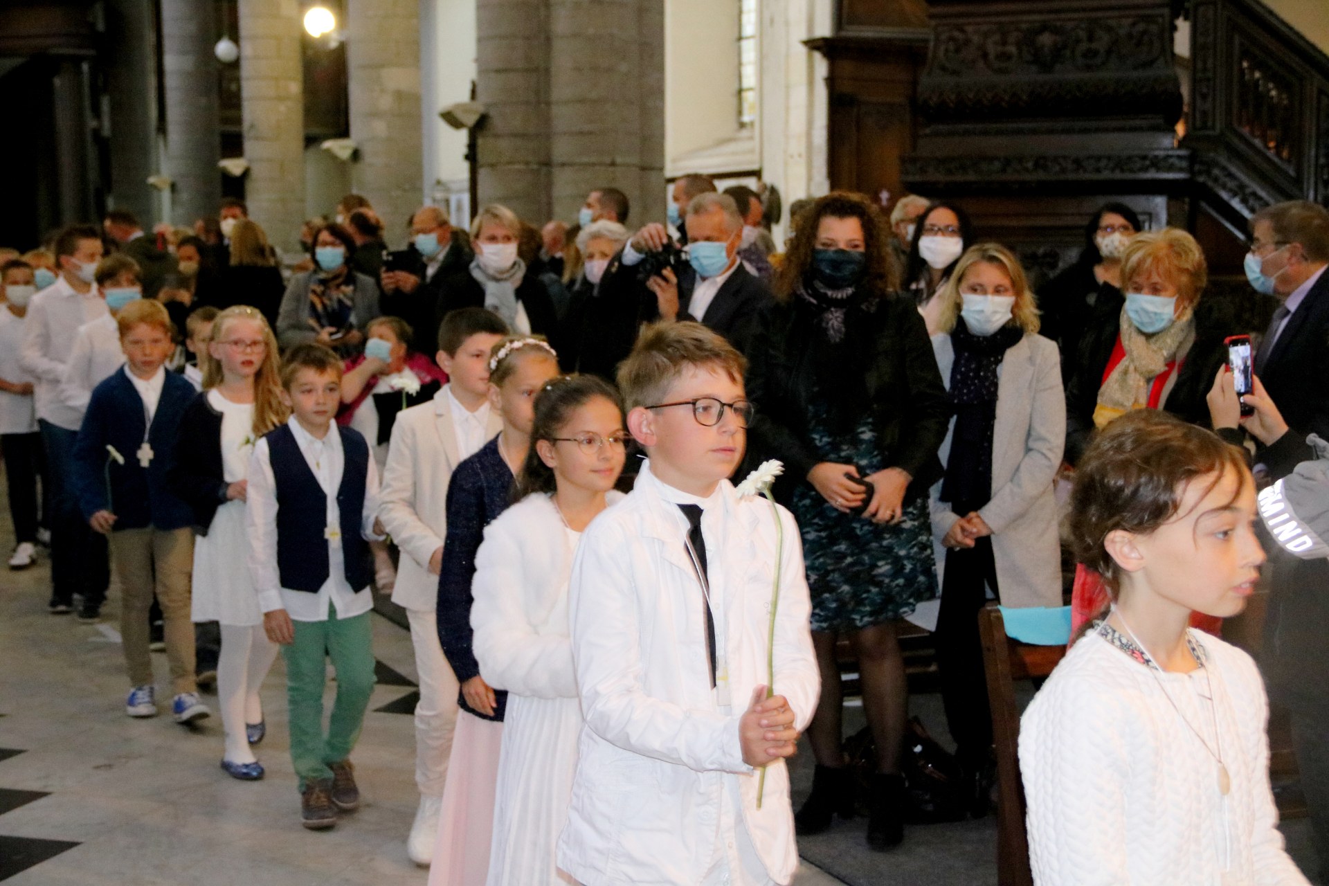 2009_Premières communions (St Jean Gr2) 19