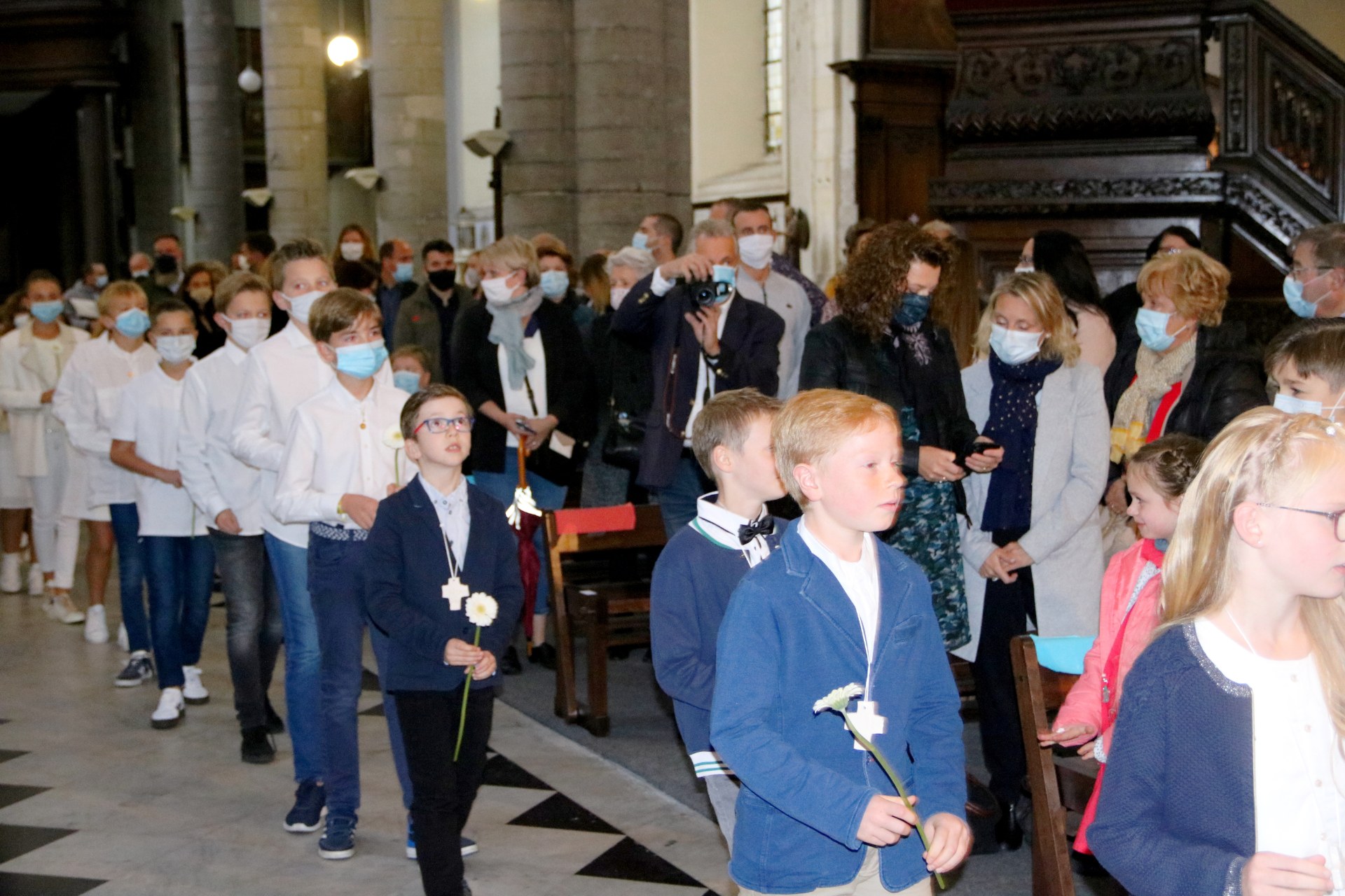 2009_Premières communions (St Jean Gr2) 21