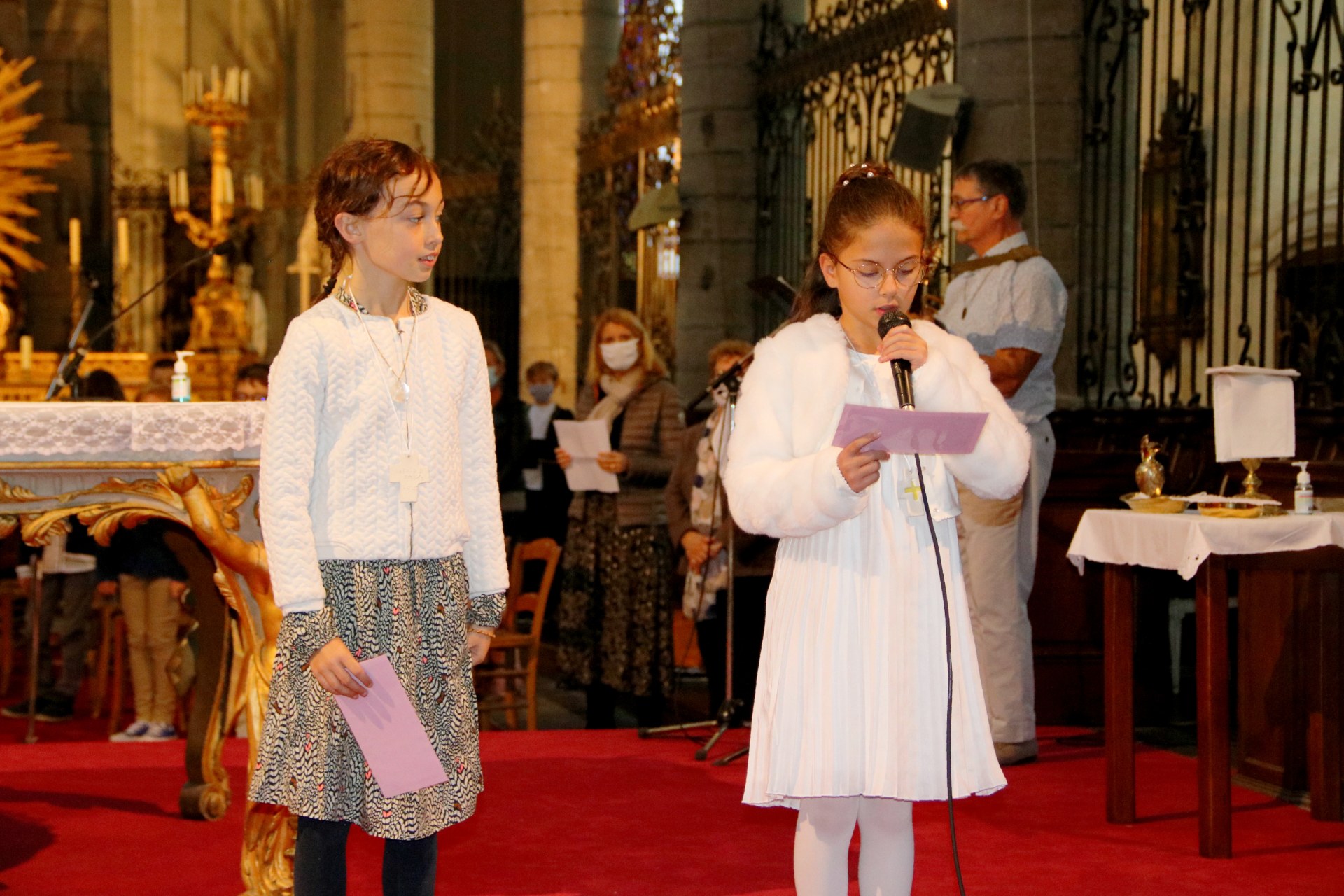 2009_Premières communions (St Jean Gr2) 37