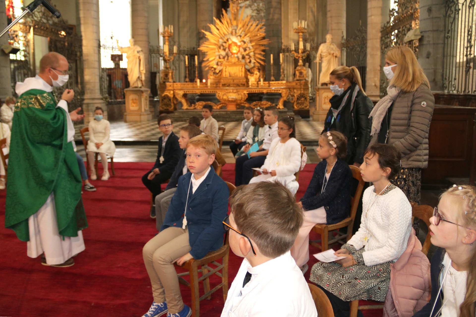 2009_Premières communions (St Jean Gr2) 6