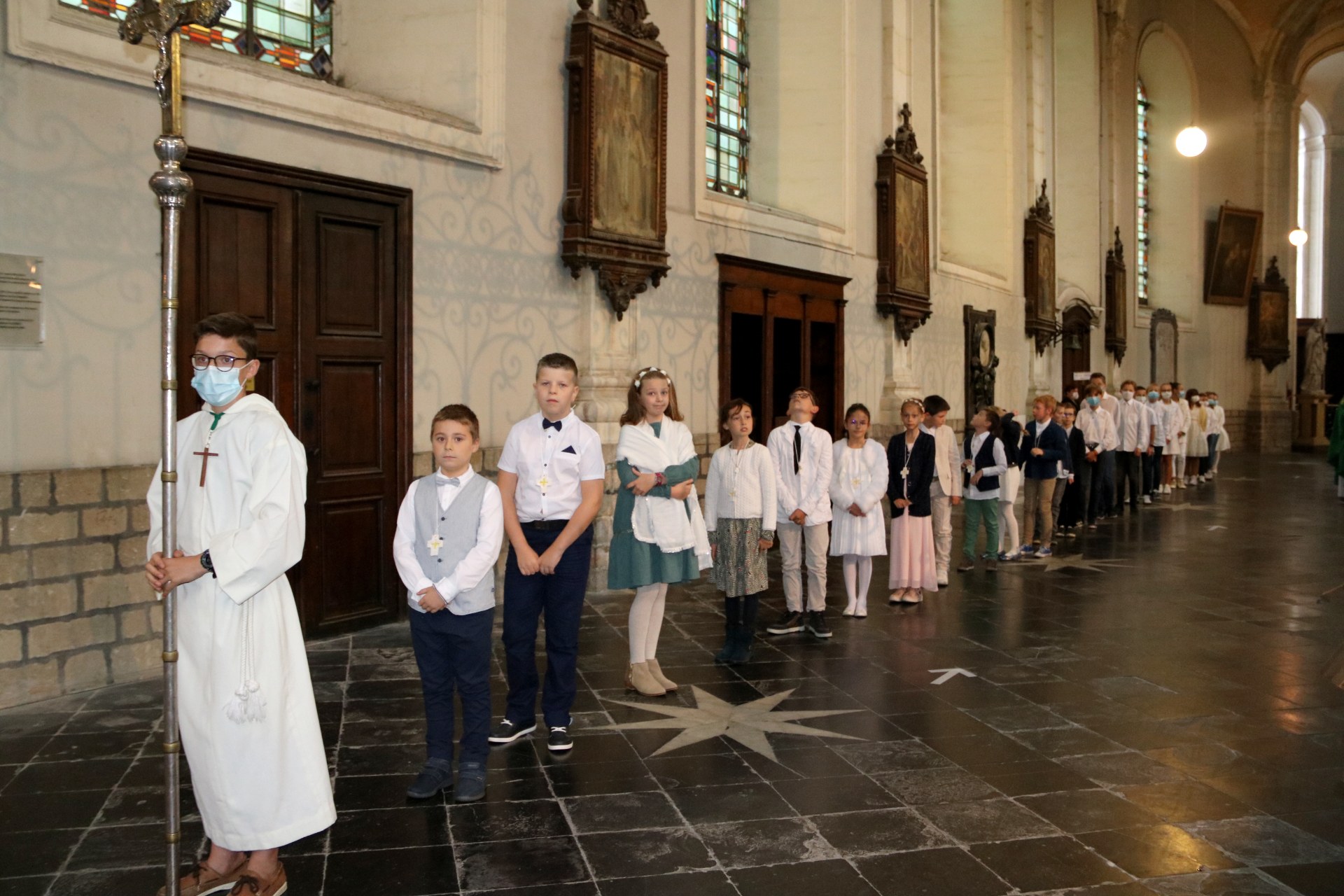 2009_Premières communions (St Jean Gr2) 9