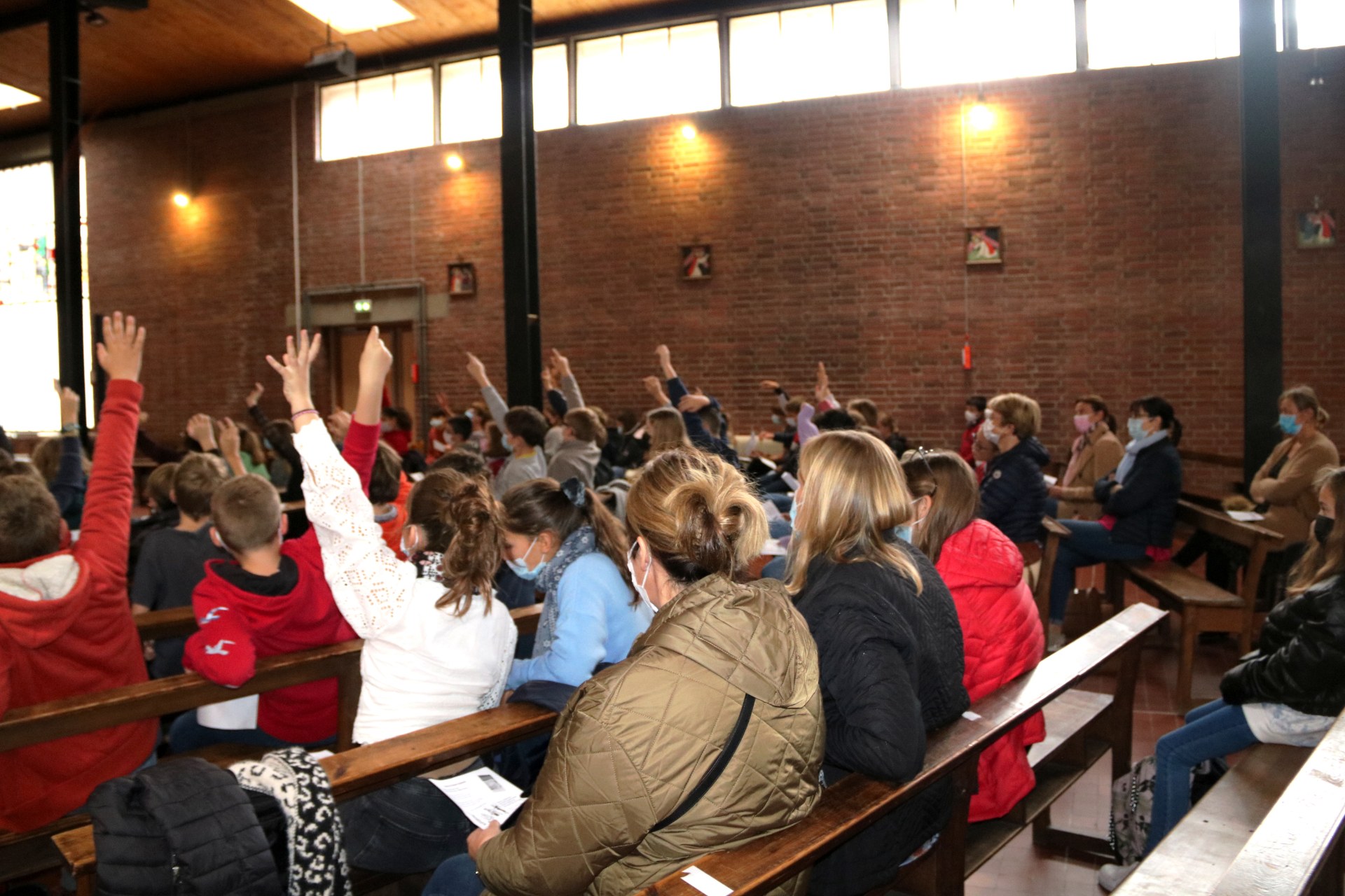 2010_Remise du Nouveau Testament (St-Jean) 17