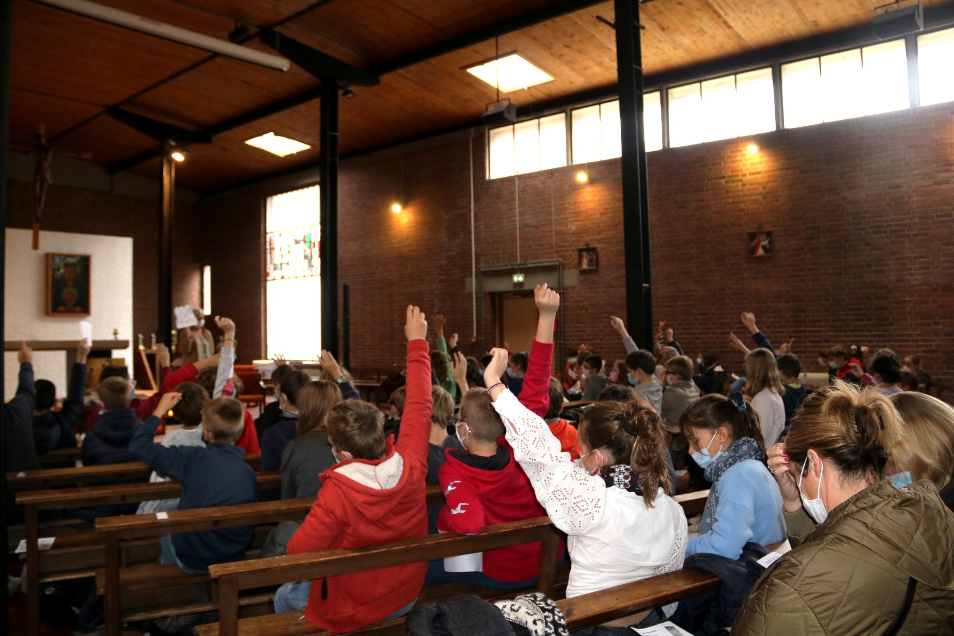 2010_Remise du Nouveau Testament (St-Jean) 20