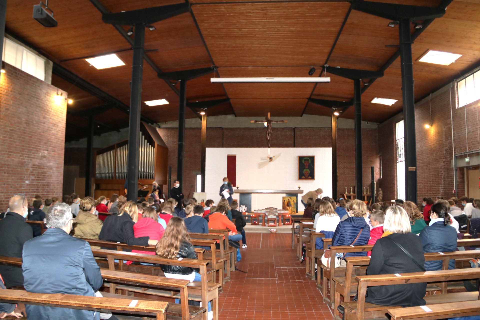 2010_Remise du Nouveau Testament (St-Jean) 23