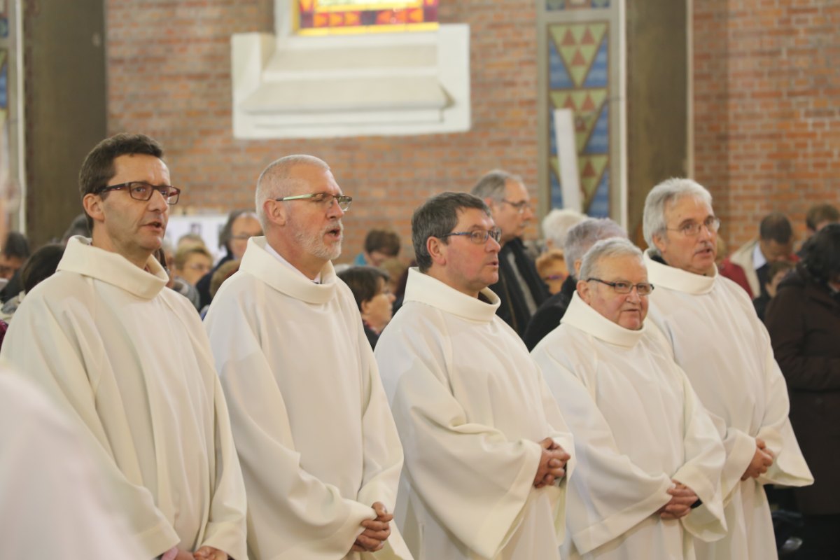 2015 11 22 Ordination Diacres (150)