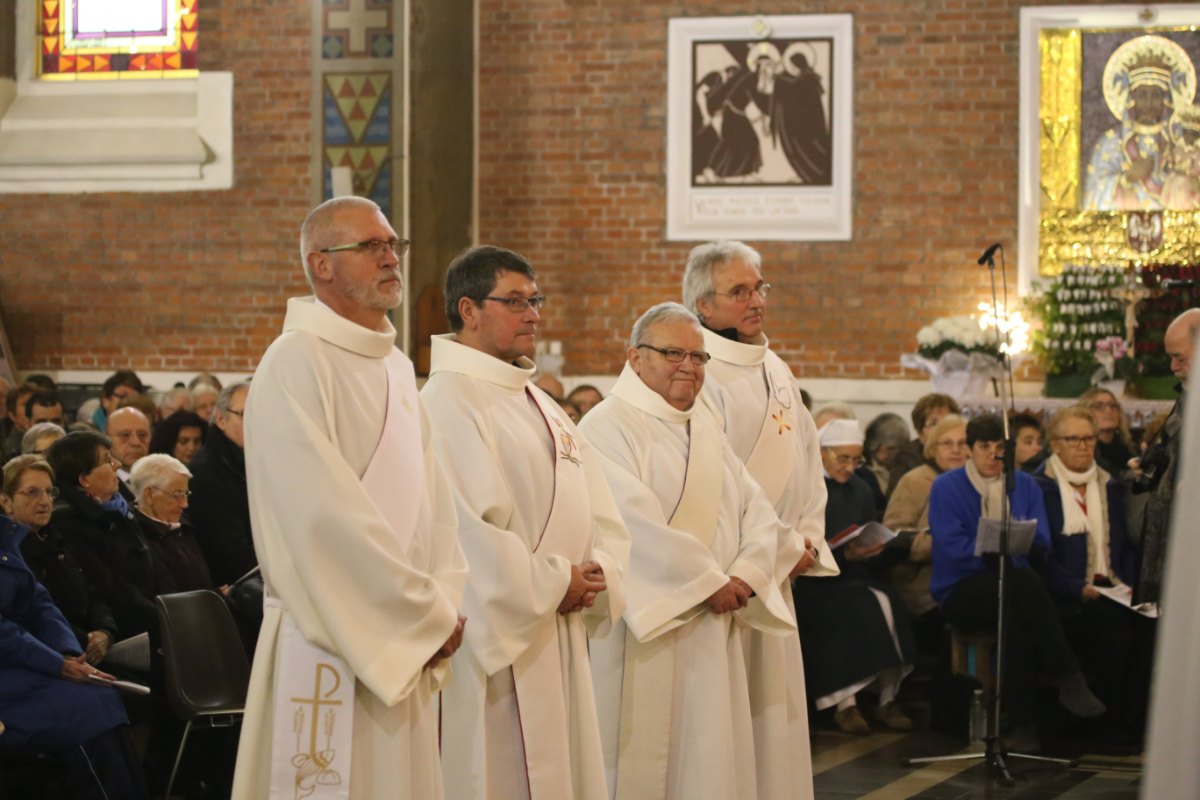 2015 11 22 Ordination Diacres (255)