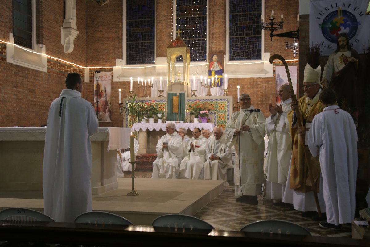 2015 11 22 Ordination Diacres (476)
