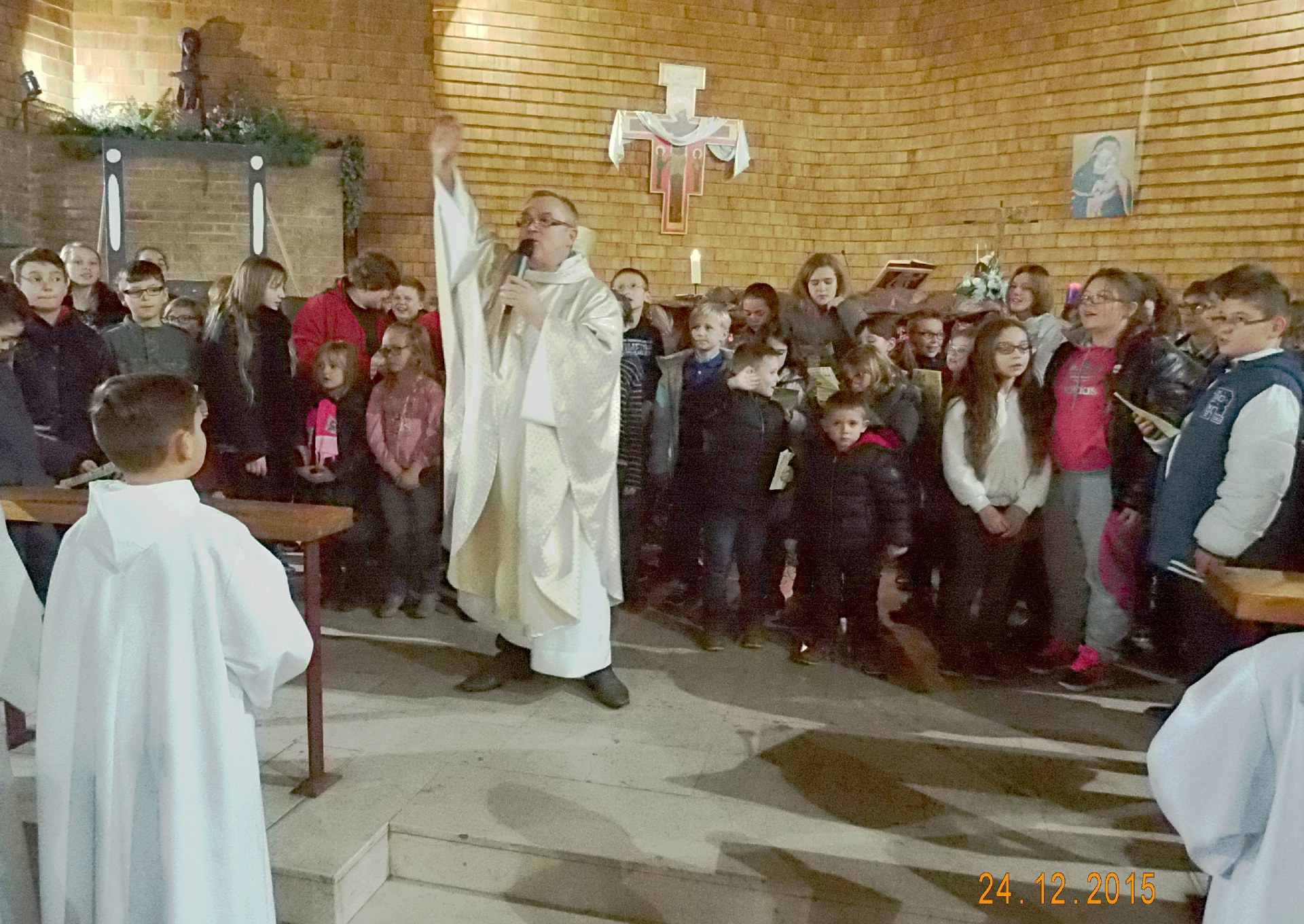 2015-12-24-messe de minuit a Ste Therese
