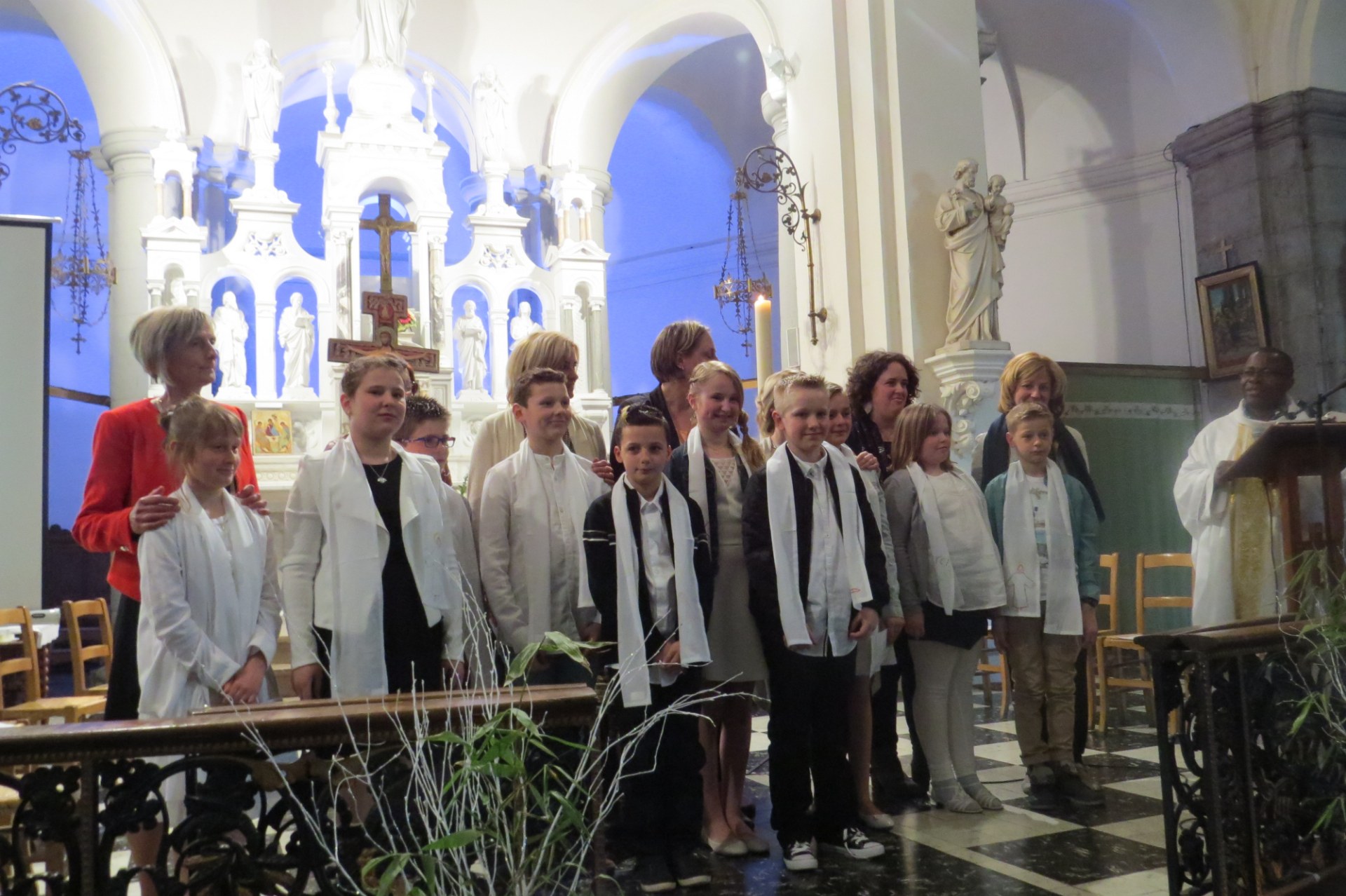 2016 Ières communions HERGNIES (35)