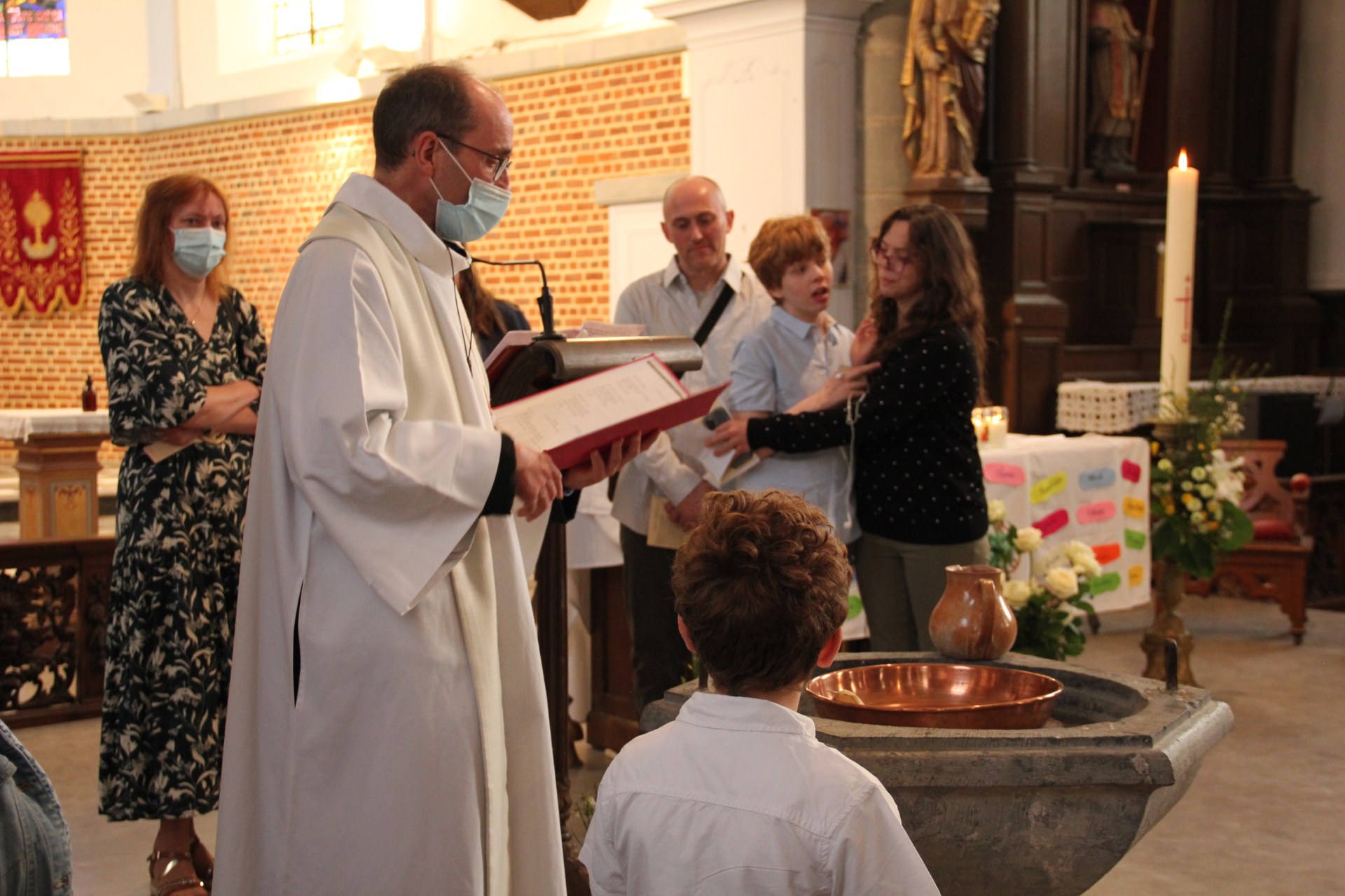 2022-04-23 premières eucharisties à Bousies 37