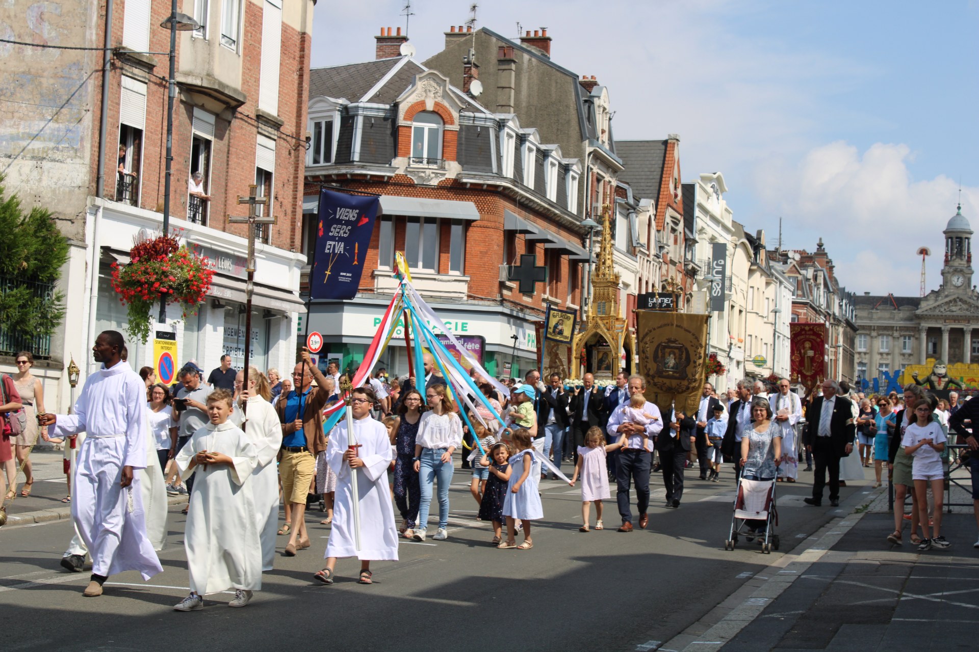 2022 08 15 procession (Th D) (70)