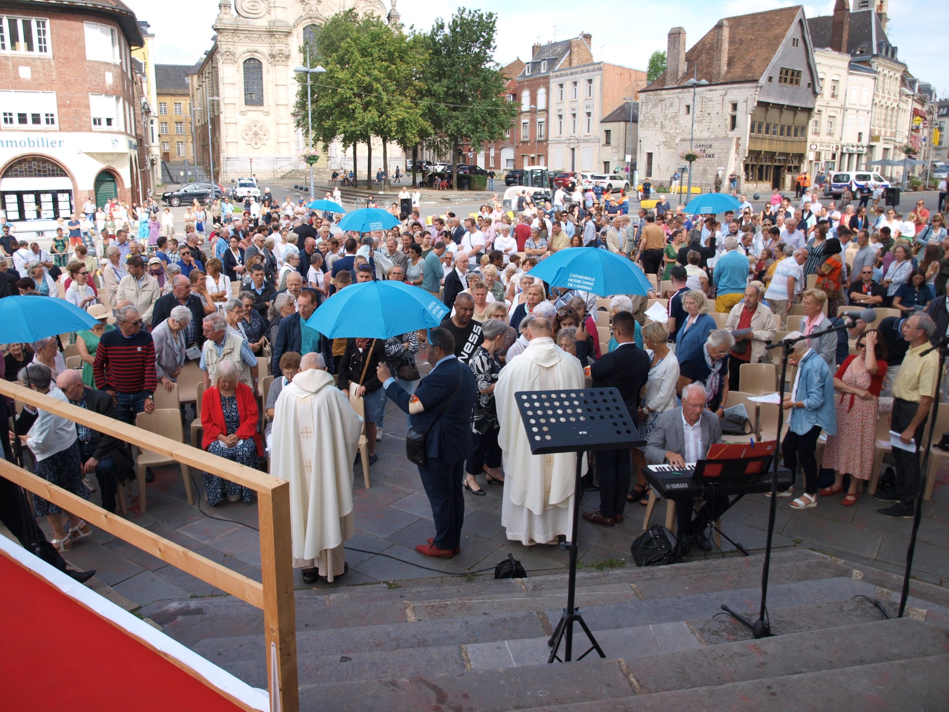 2023 08 15 Messe parvis cath  (48)