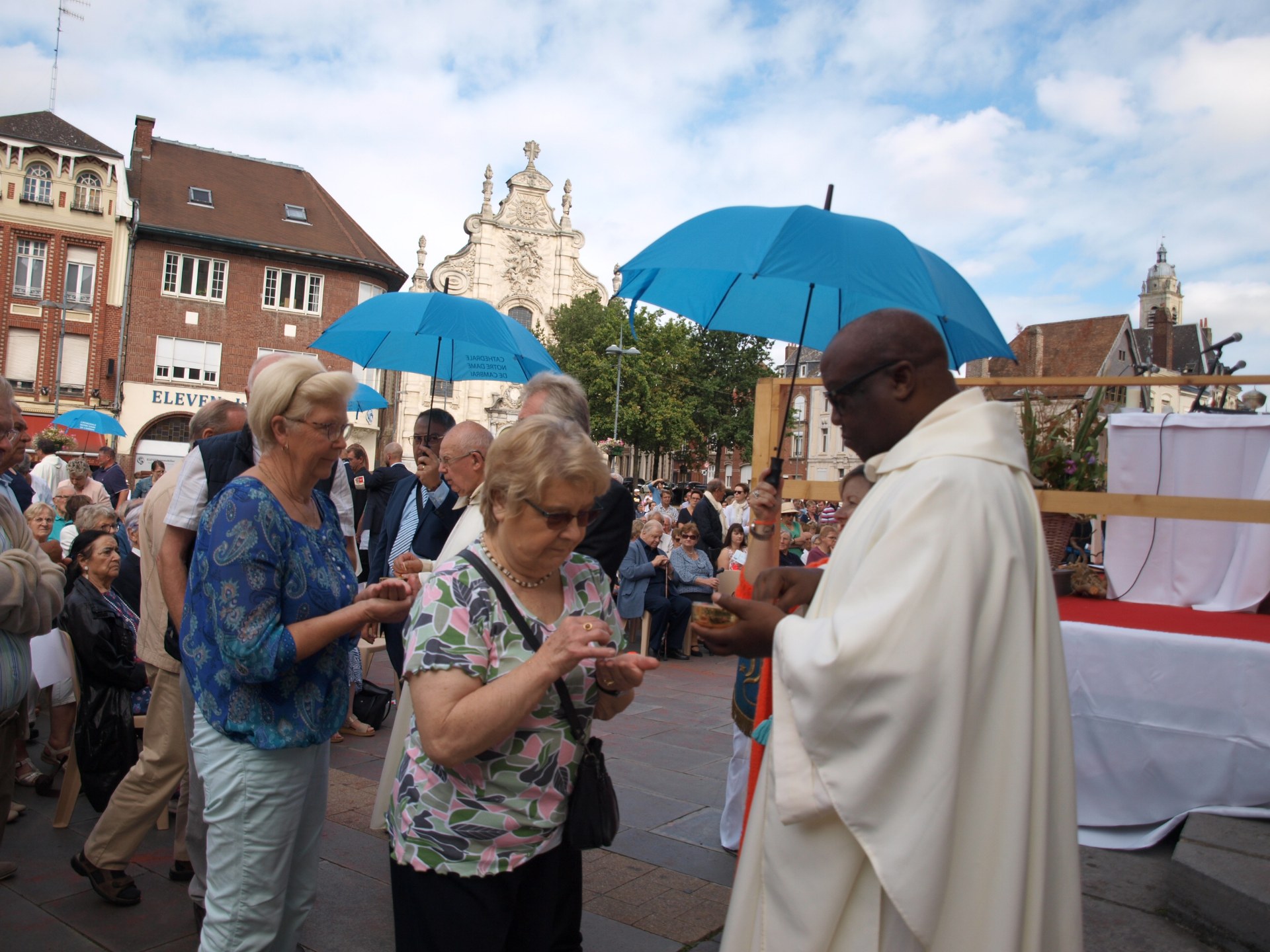 2023 08 15 Messe parvis cath  (54)