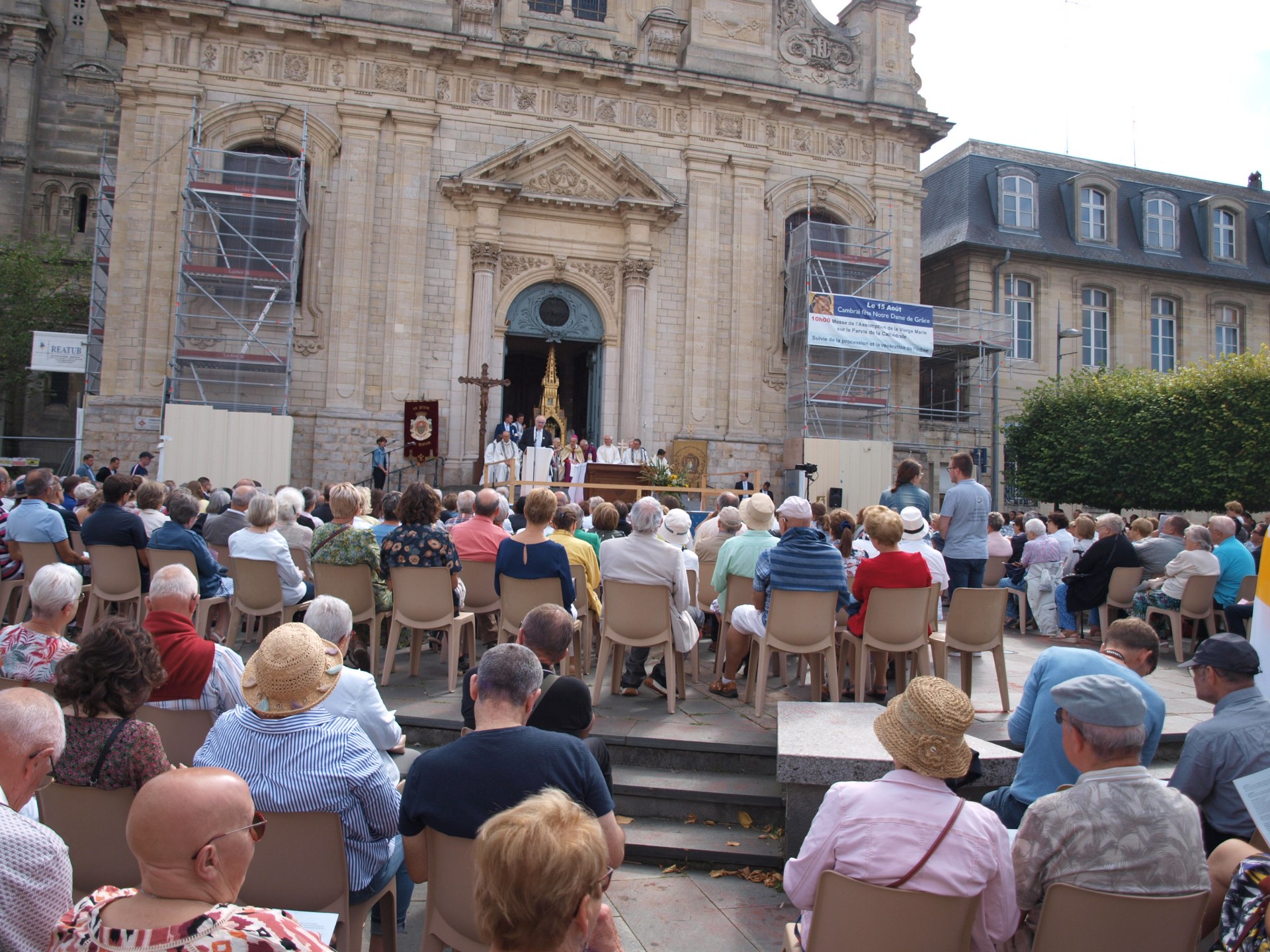 2023 08 15 Messe parvis cath  (62)