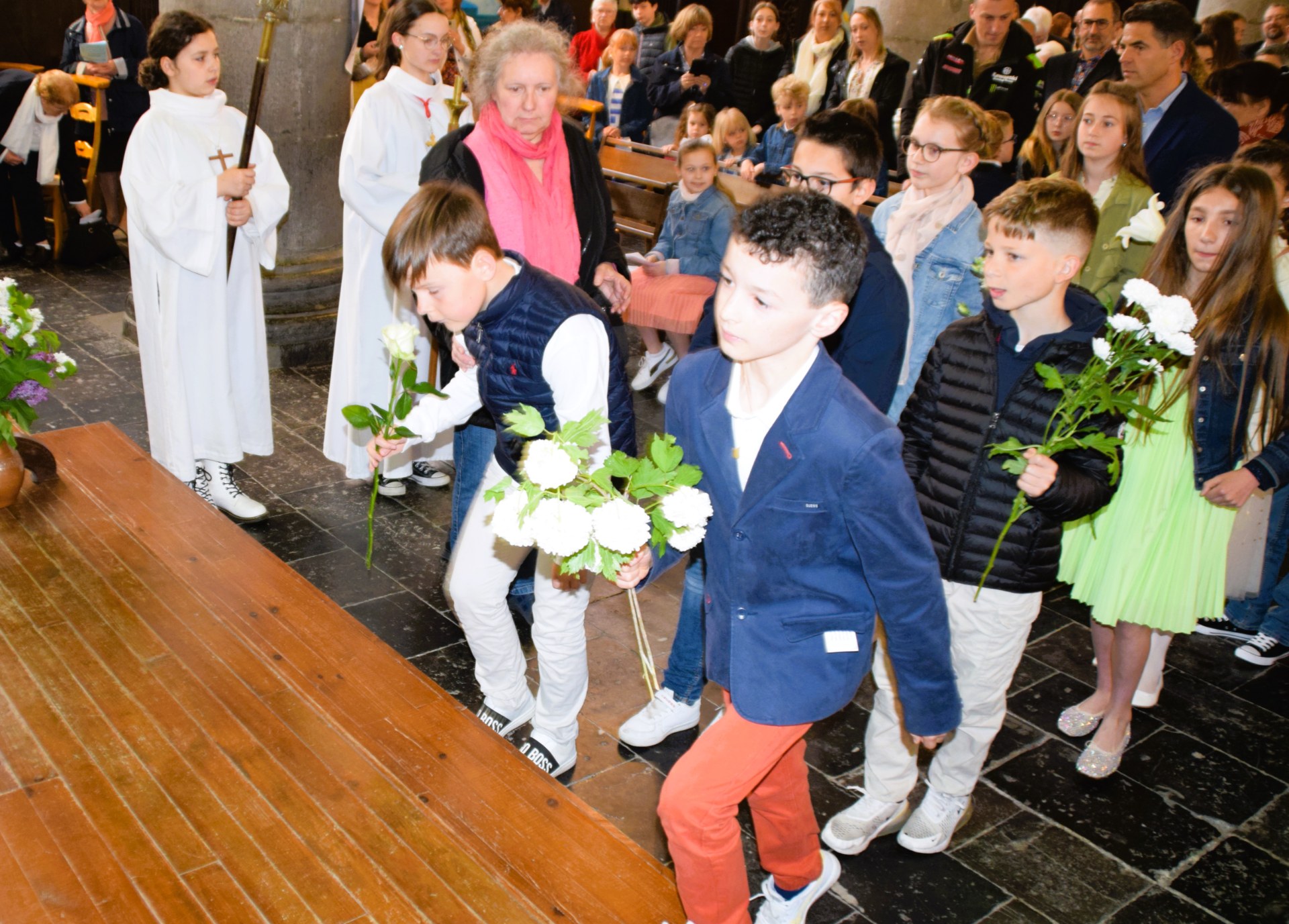 2024-05-05 Premières eucharisties à Landrecies 3