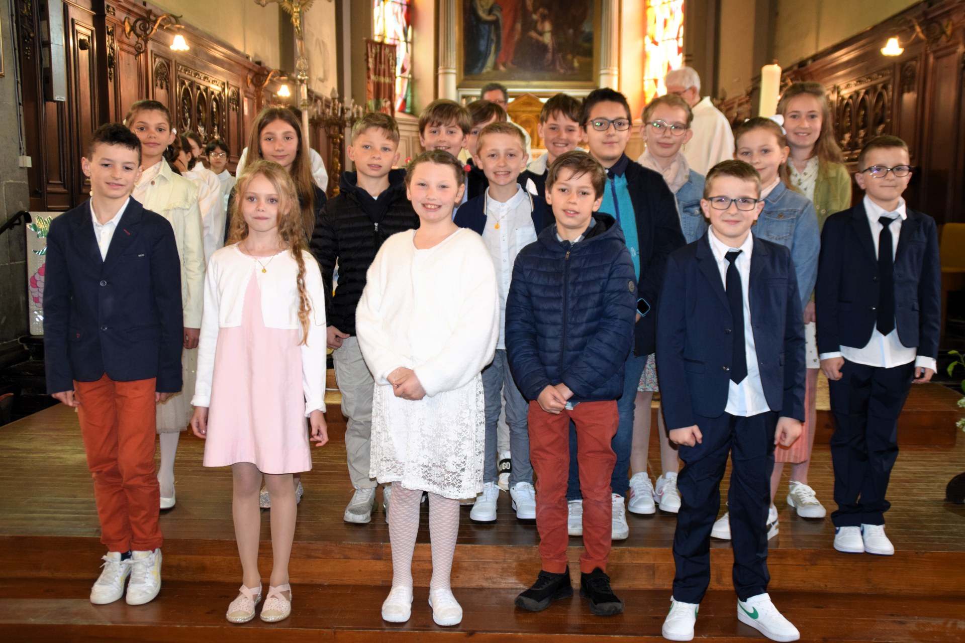 2024-05-05 Premières eucharisties à Landrecies 54