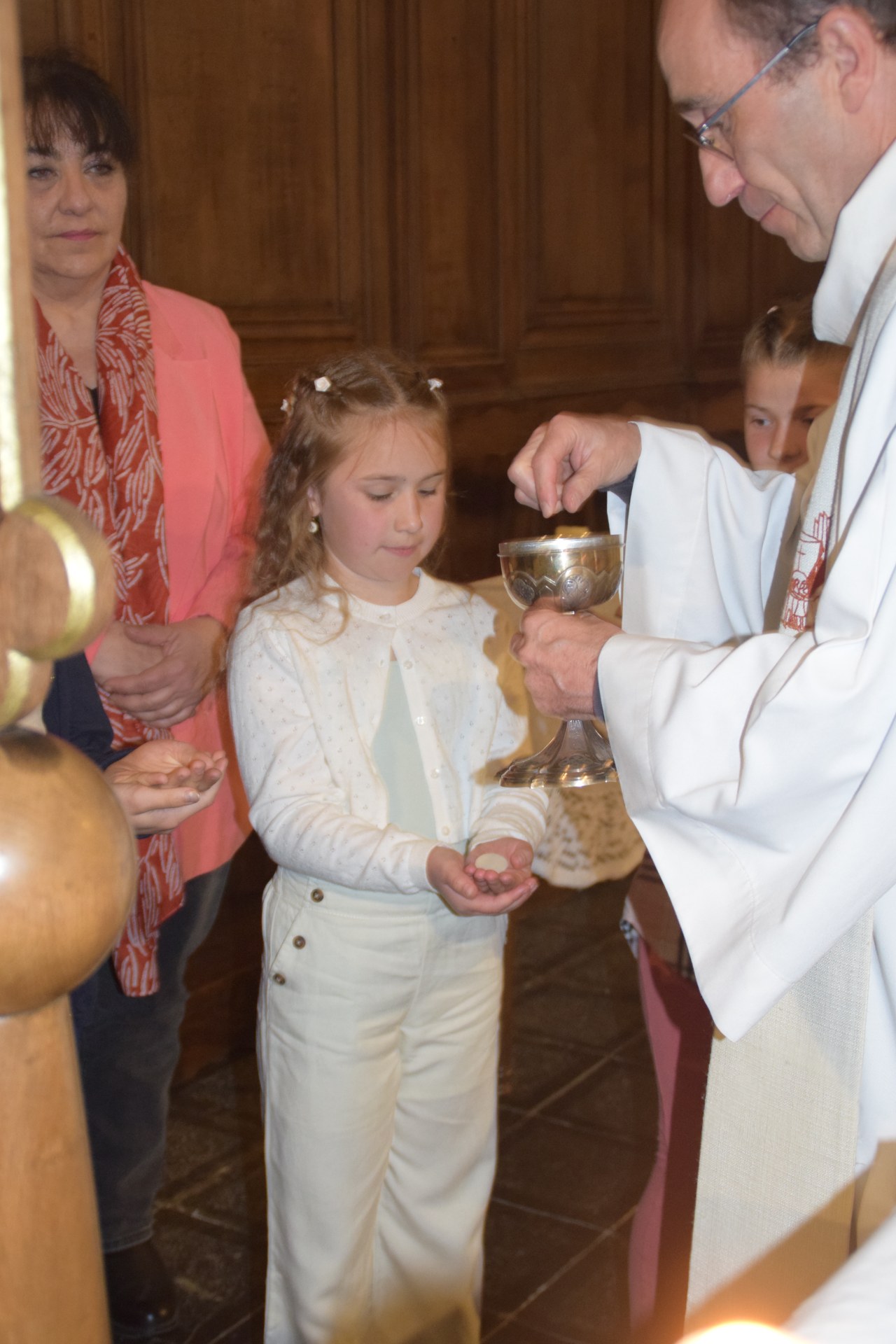 2024-05-11 Premières eucharisties à Maroilles 44