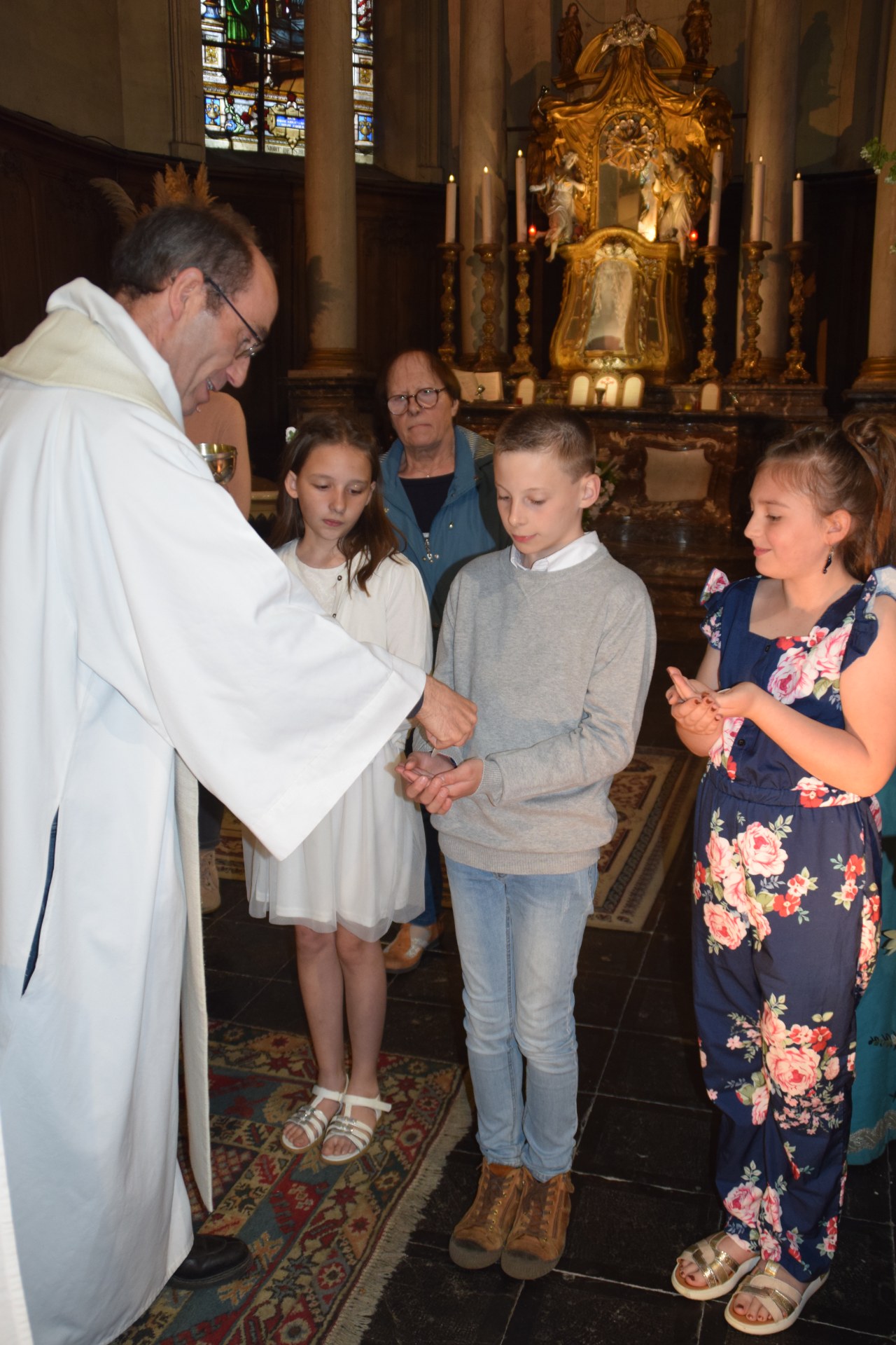 2024-05-11 Premières eucharisties à Maroilles 52