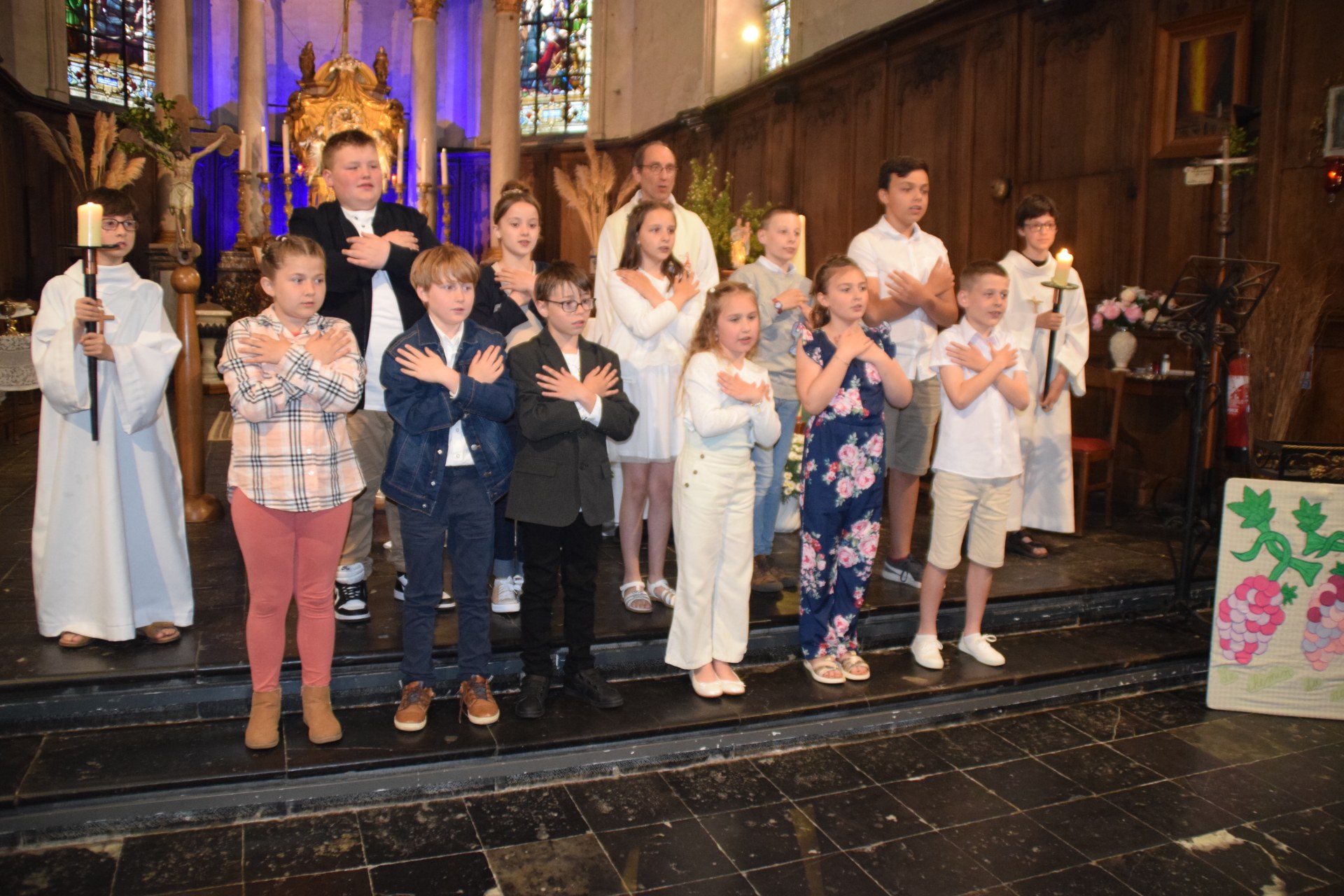 2024-05-11 Premières eucharisties à Maroilles 64