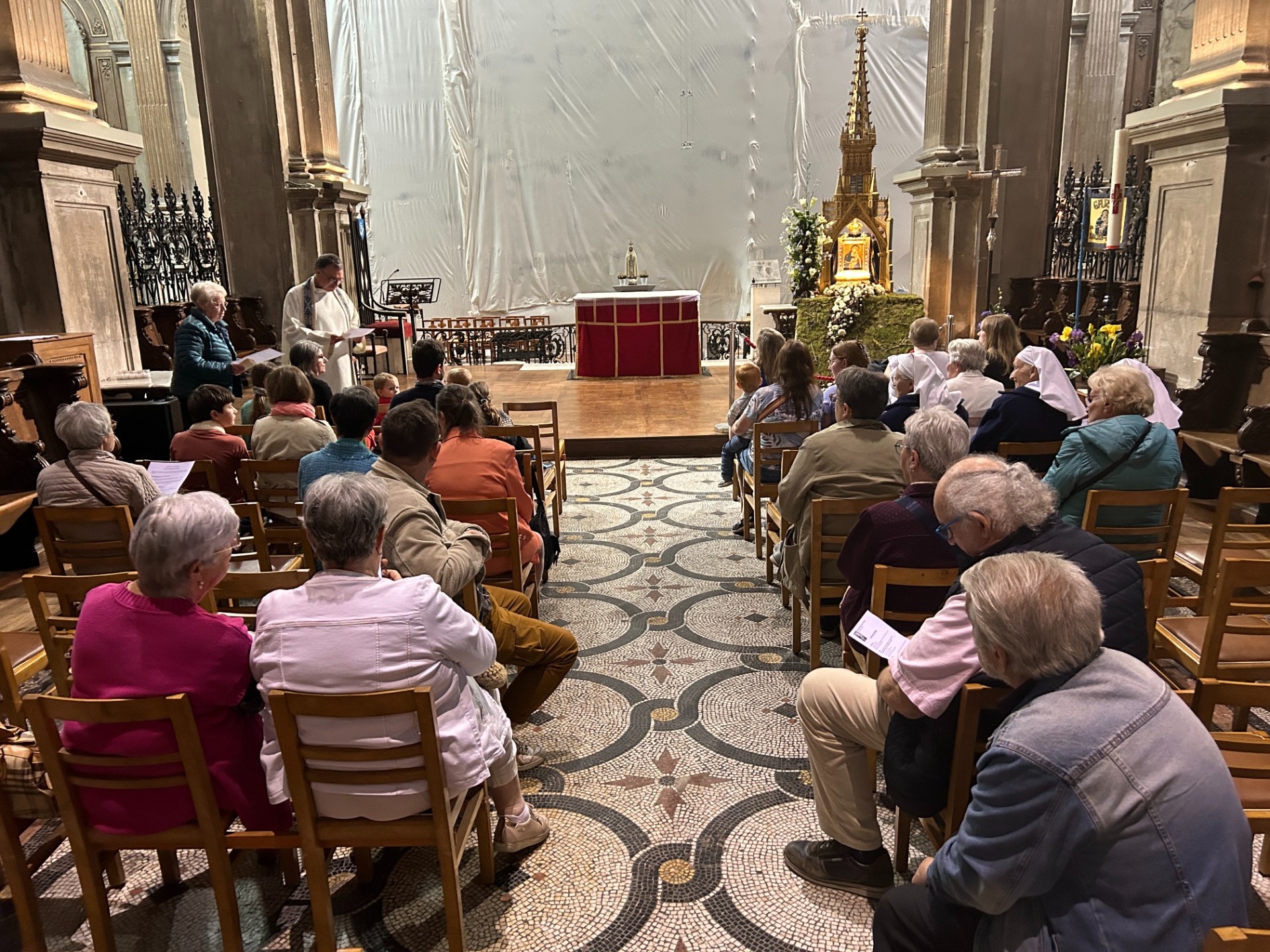 2024 05 12 benediction enfants cathedrale (2)