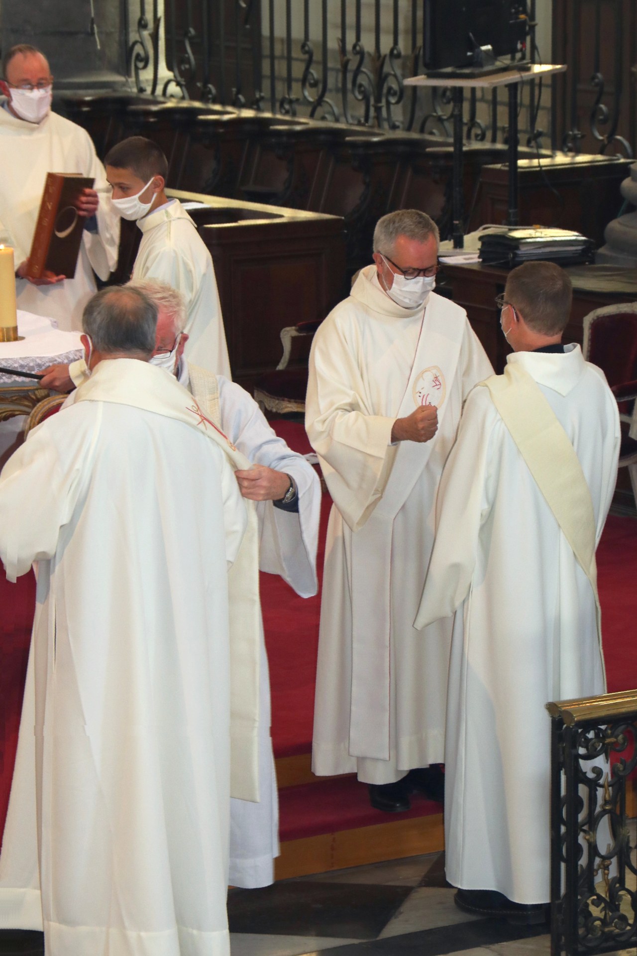 2104_Ordinations au diaconat permanent 84