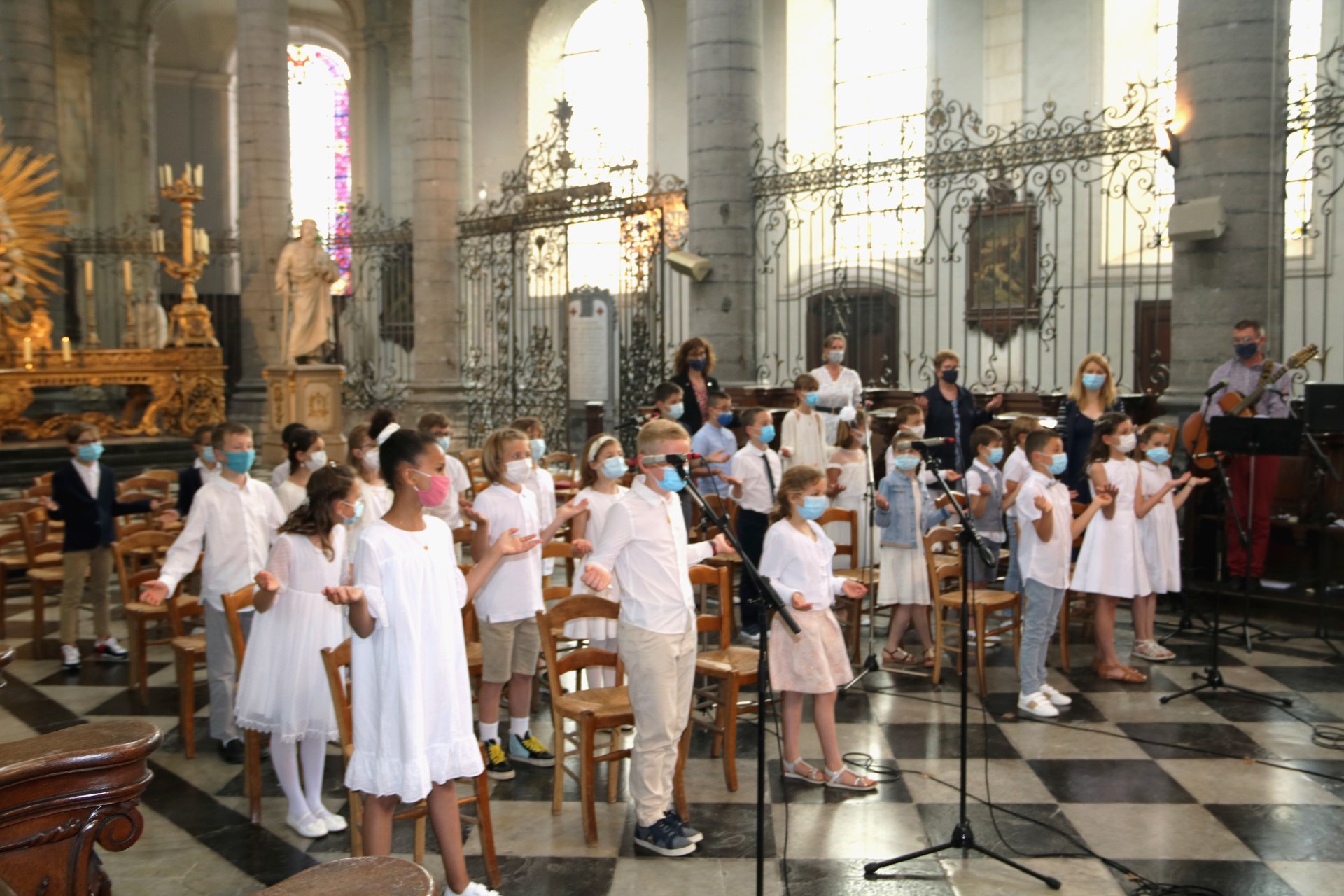 2106_1ères  communions (St Jean GR1) 107