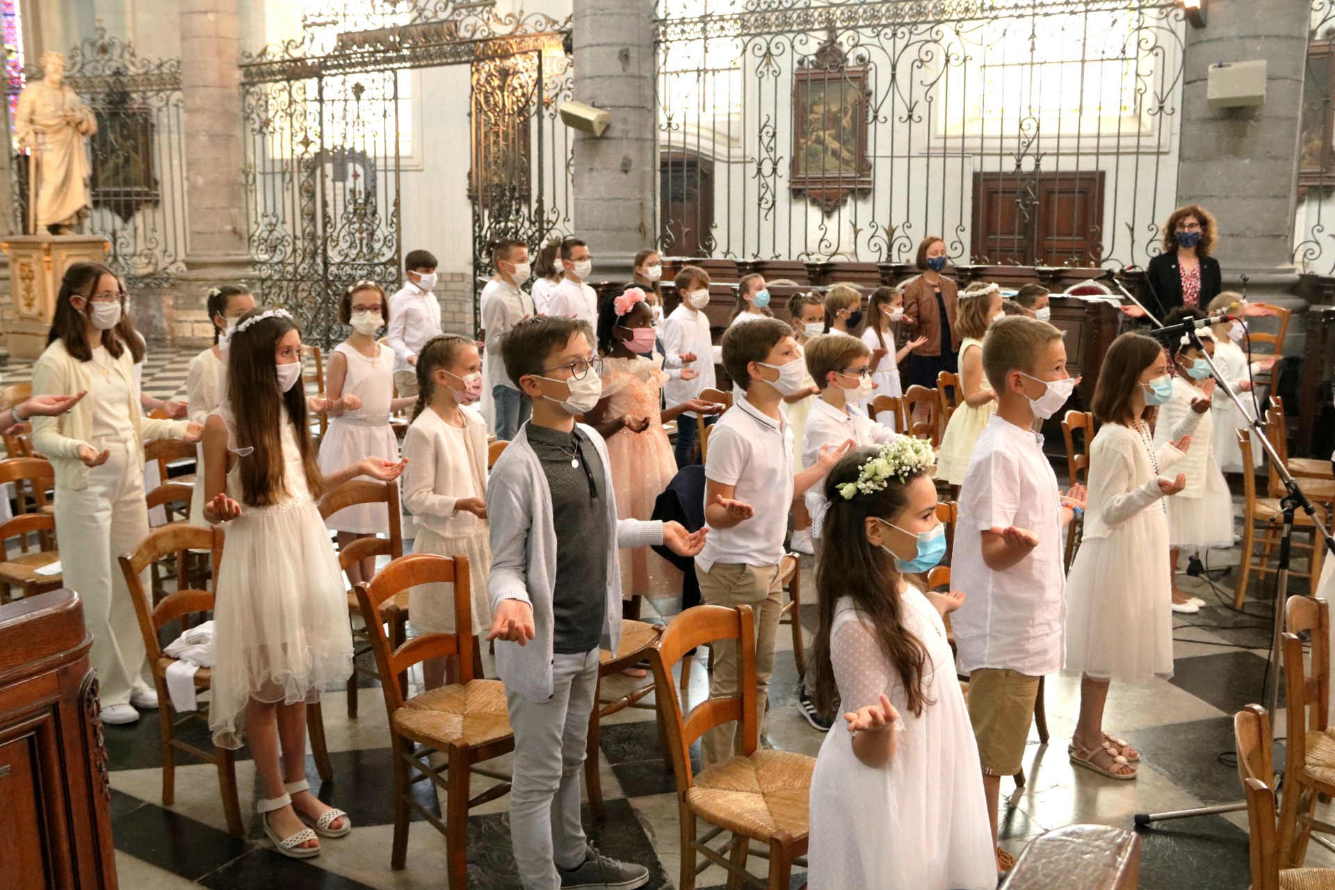 2106_1ères communions (St Jean GR2) 104