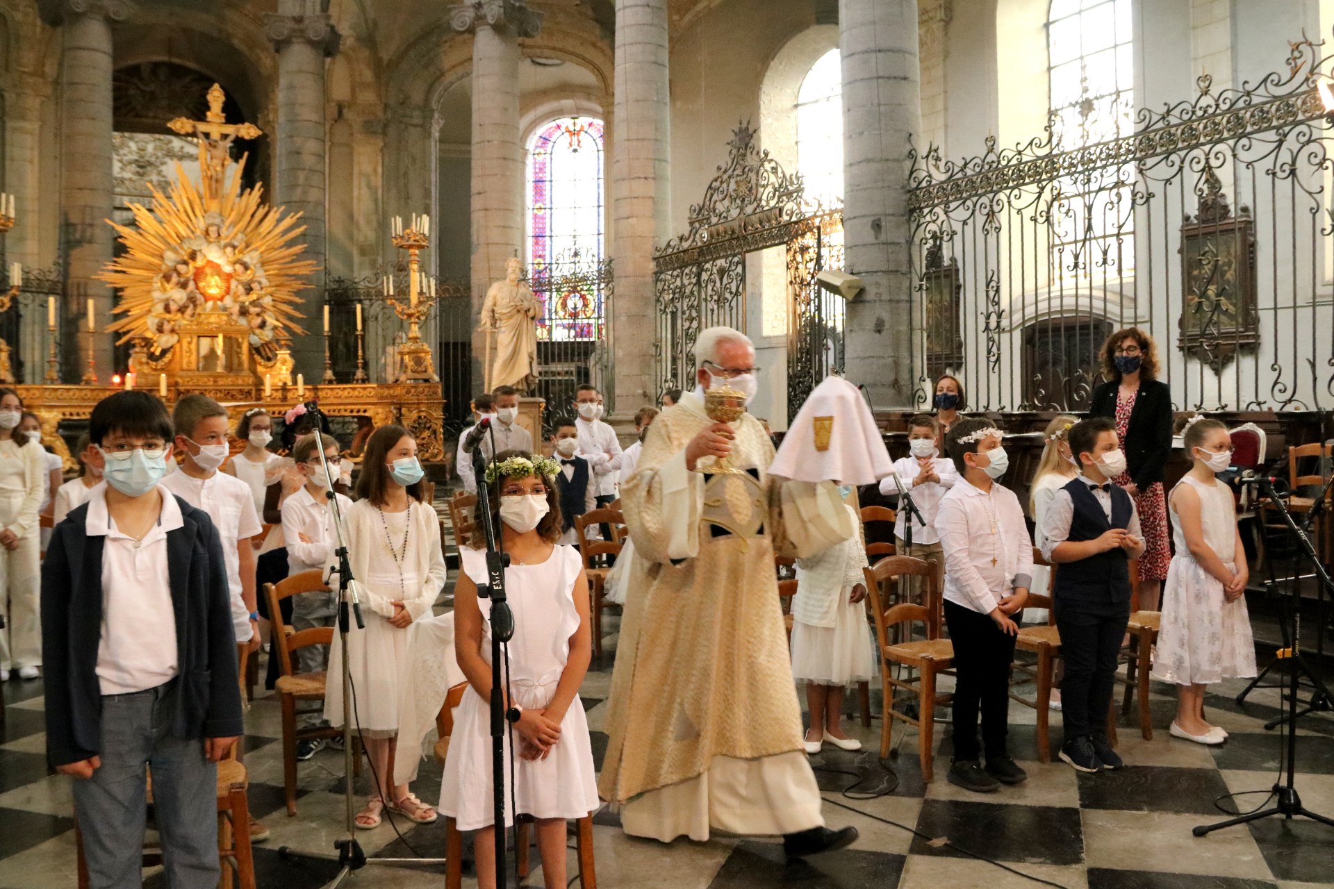 2106_1ères communions (St Jean GR2) 107