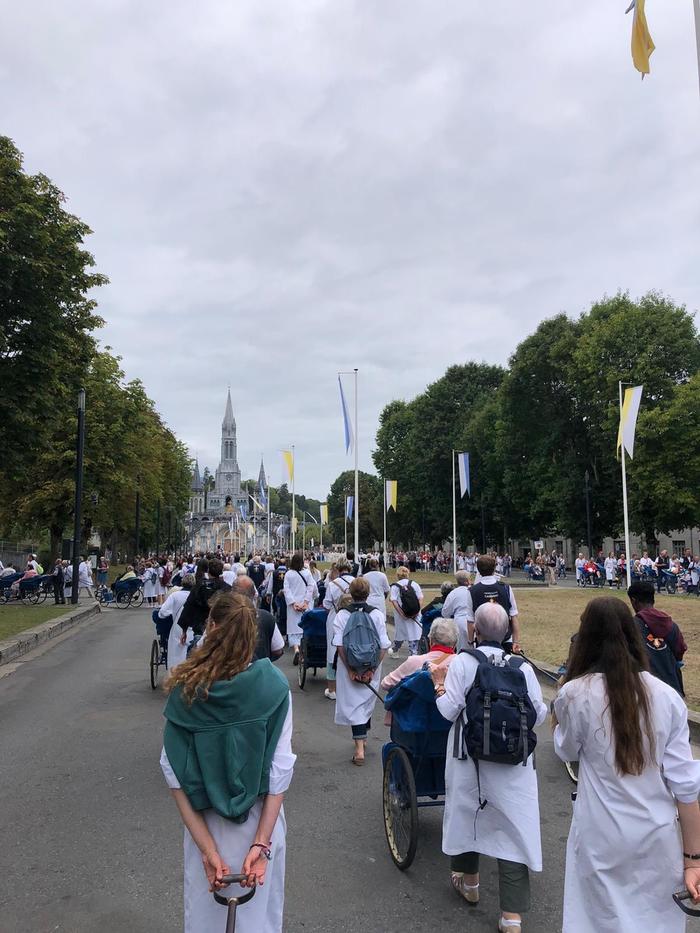 22 aout messe grotte 34dc9b98-703c-4634-8a4e-3c6b5