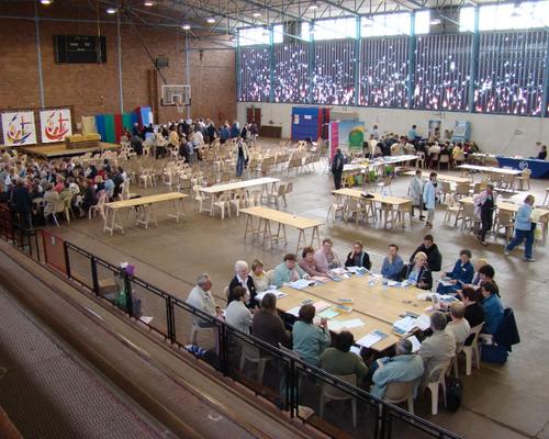 Les ateliers répartis dans la salle de sport