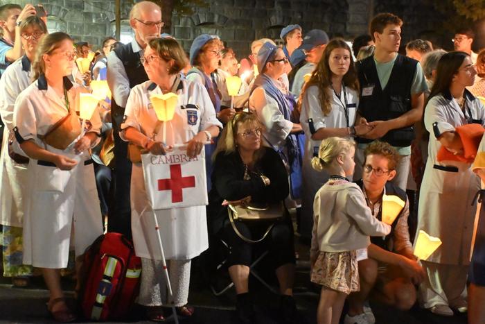 23 aout samedi 2025-08-23-lourdes-processionflambe