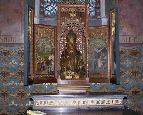 autour du buste de saint Saulve