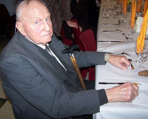 Mr Le Président d'Honneur