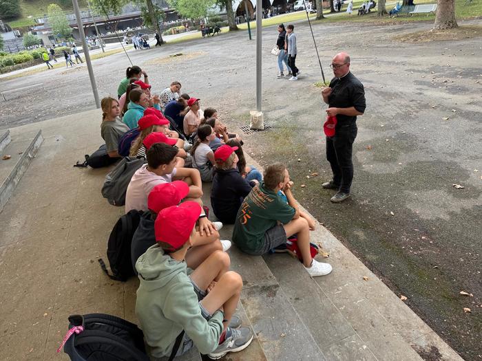   24 aout geste eau pele jeunes 00004