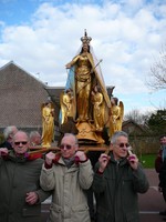 Procession jusqu à l église