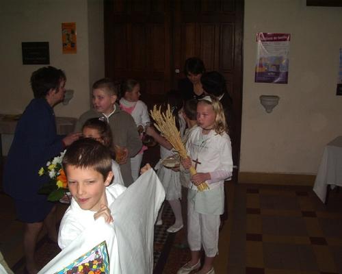 06 Procession
