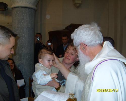 117 ONCTION AVEC LE SAINT CHREME