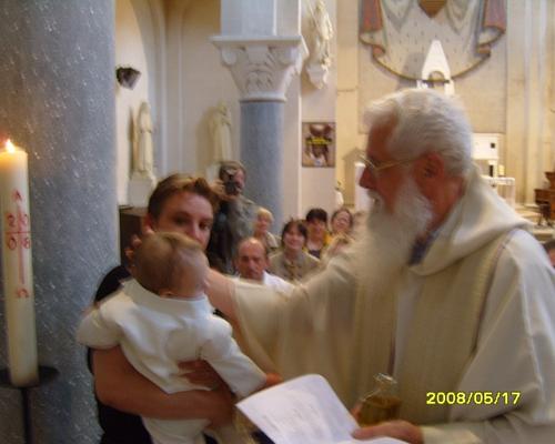 118 ONCTION AVEC LE SAINT CHREME