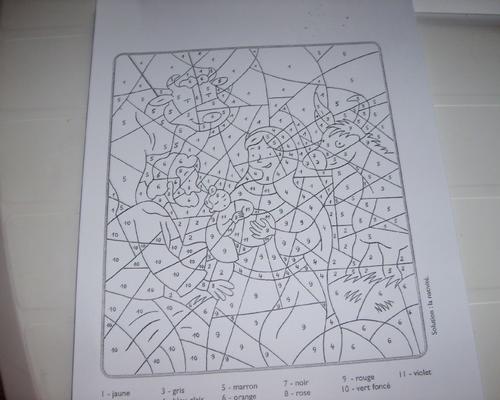 ...des coloriages en suivant les numéros...