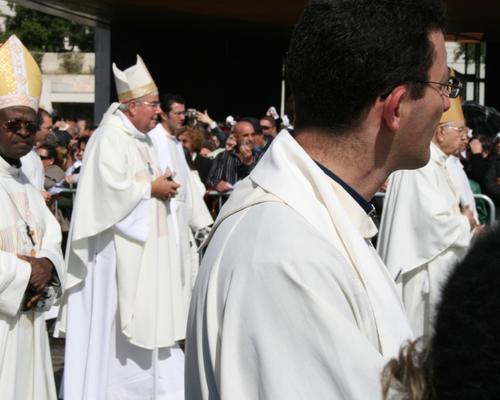 chapelet international et concélébration eucharistique