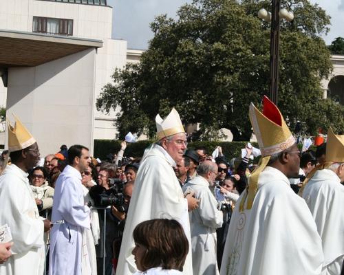 chapelet international et concélébration eucharistique