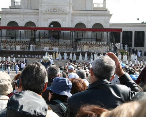 chapelet international et concélébration eucharistique
