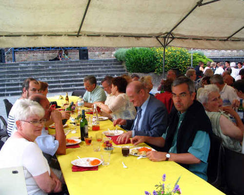 Le doyen et le maire