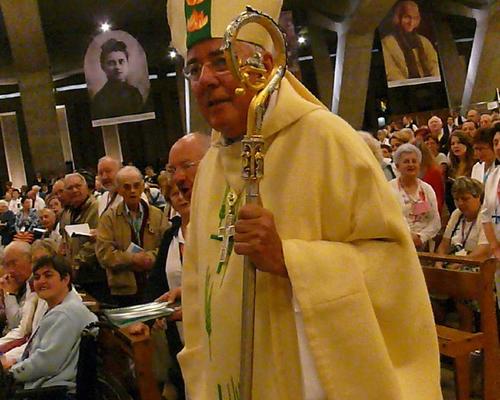 Procession_eveque