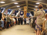 procession_bannieres