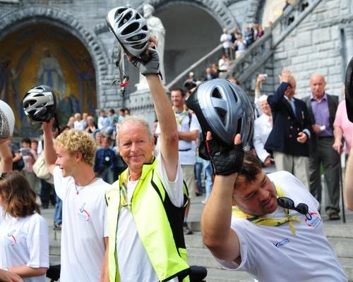 Les cyclistes arrivent