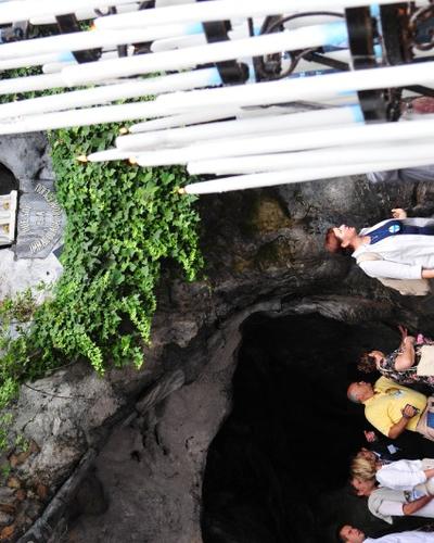 Passage à la grotte