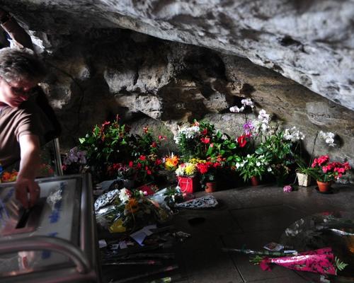 Passage à la grotte